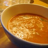 にんじん、コリアンダーのココナッツカレー風味スープ